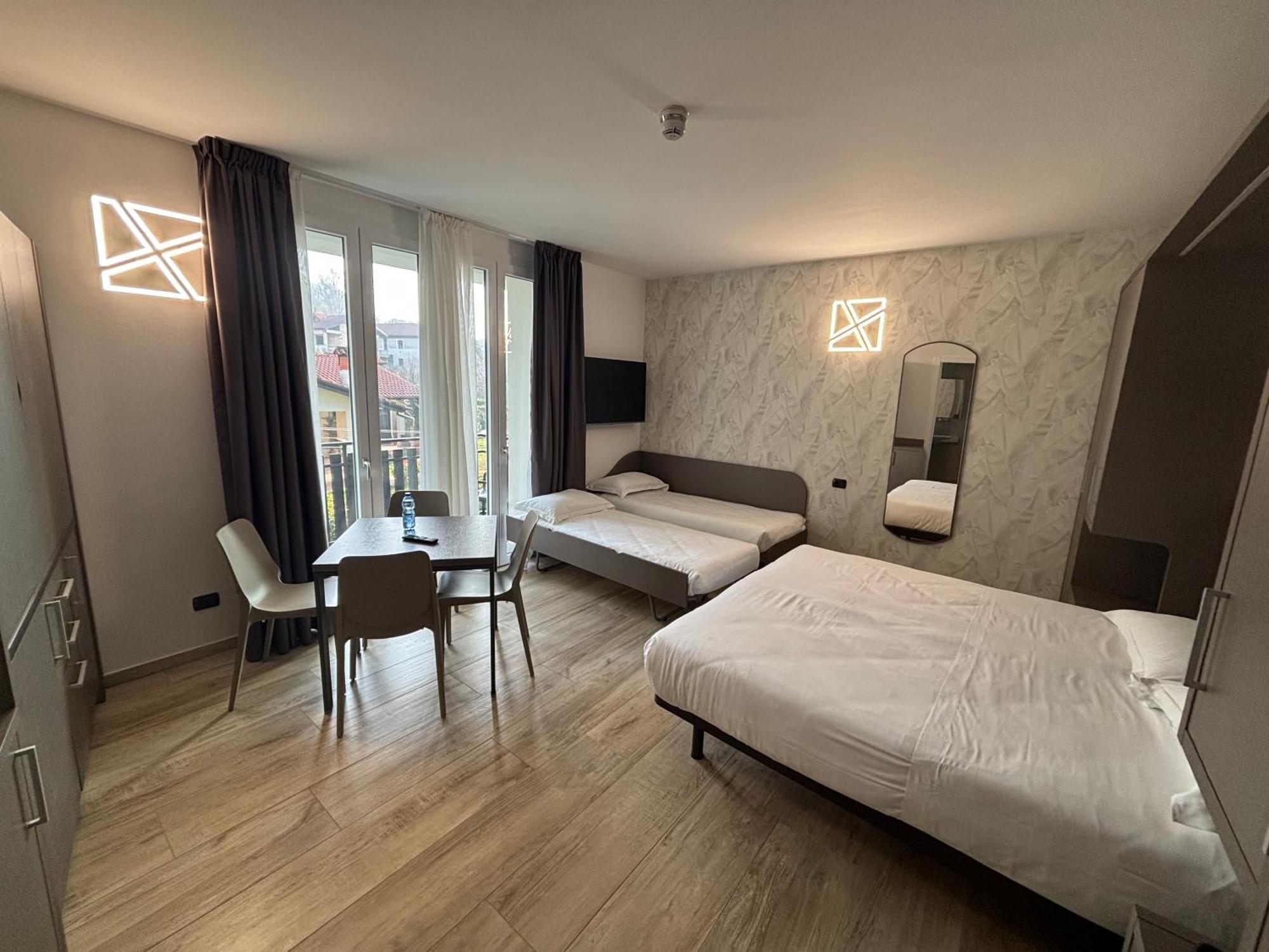 Bis Hotel Varese Esterno foto