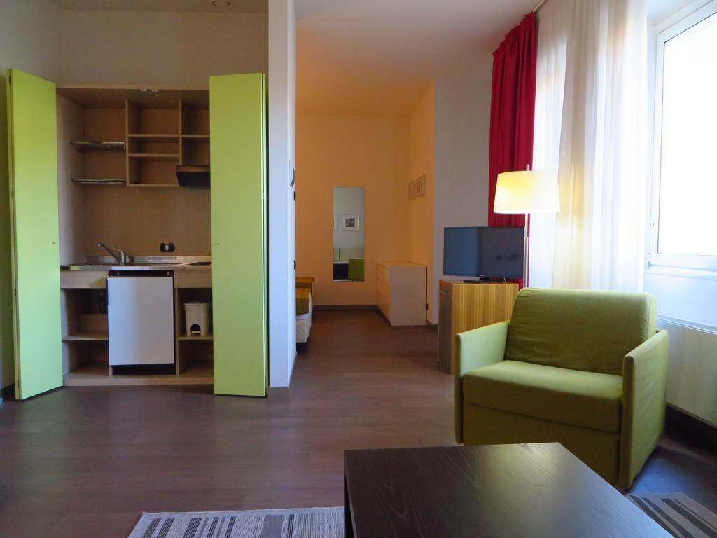 Bis Hotel Varese Esterno foto