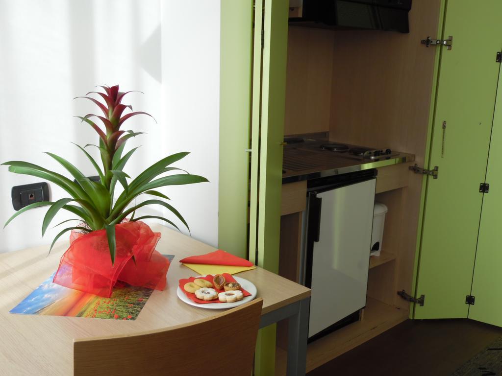Bis Hotel Varese Esterno foto